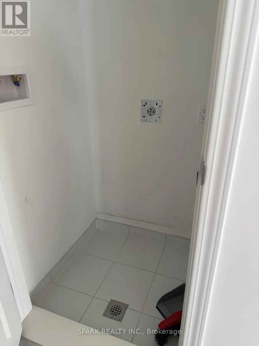 1408 - 1333 WEBER STREET