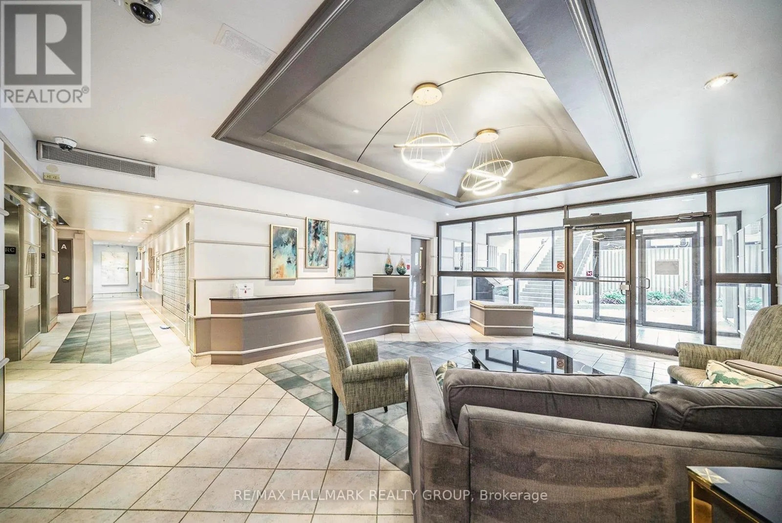 PH4 - 158C MCARTHUR AVENUE