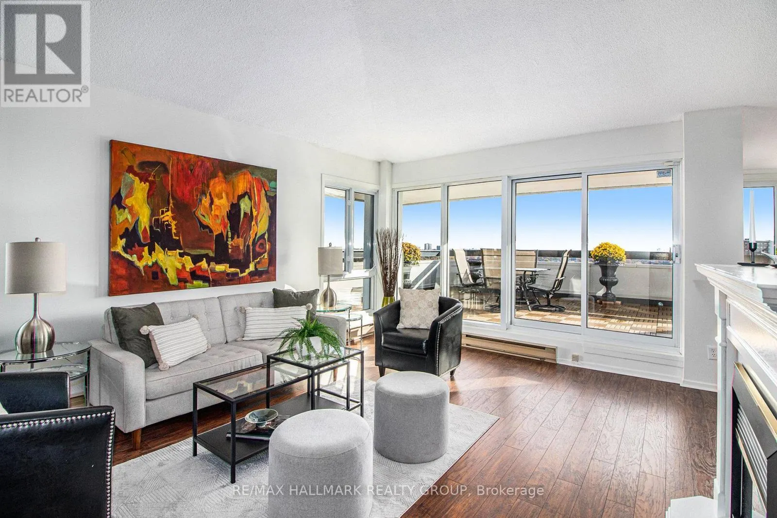 PH4 - 158C MCARTHUR AVENUE