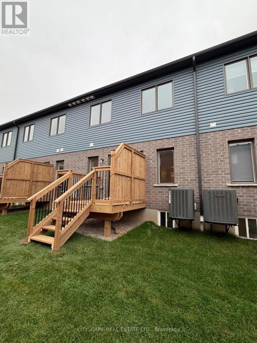 36 OAK FOREST COMMON CRESCENT