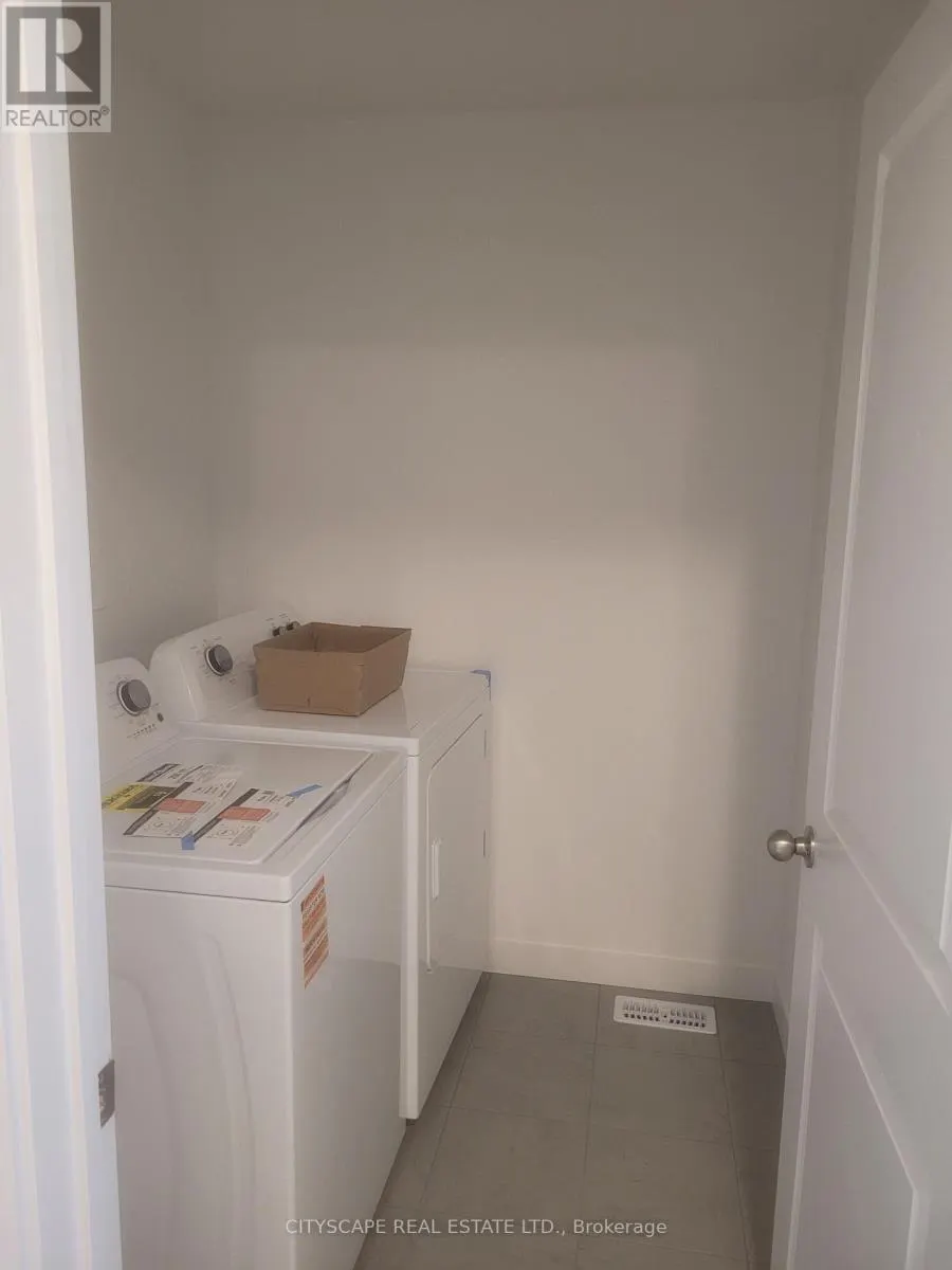 36 OAK FOREST COMMON CRESCENT