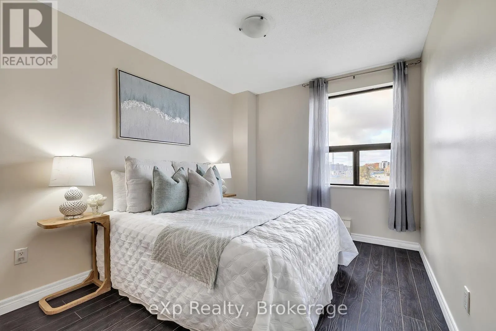 605 - 1100 COURTLAND AVENUE E, #605