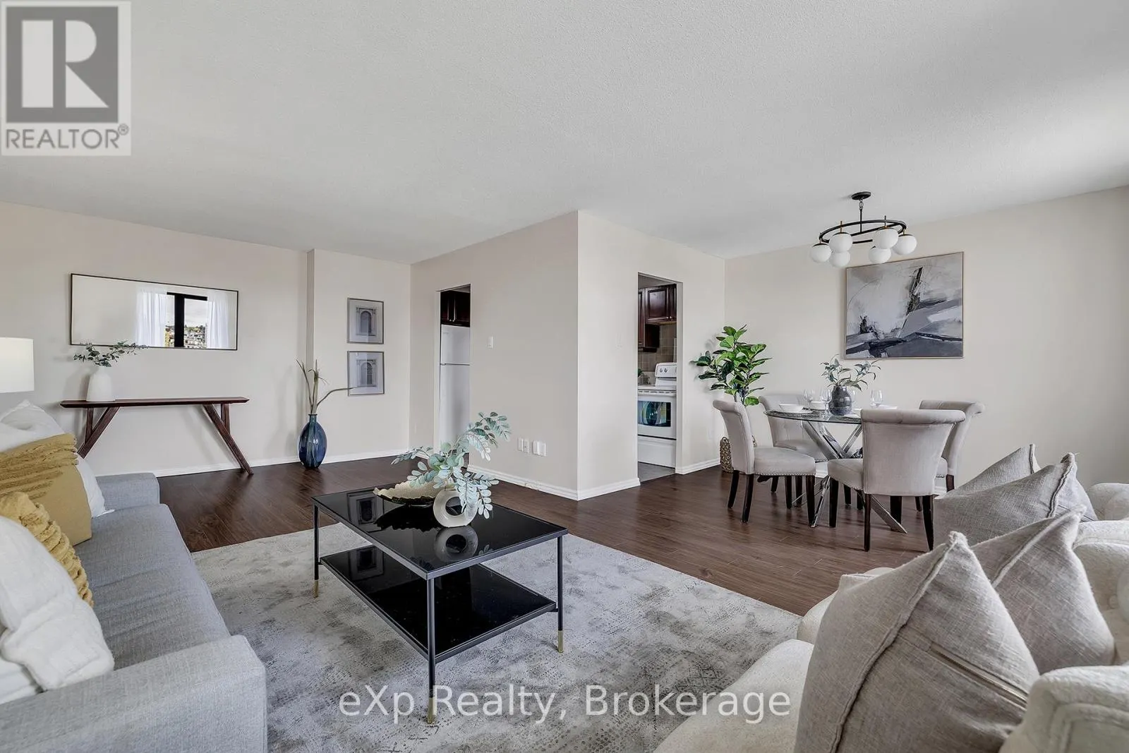 605 - 1100 COURTLAND AVENUE E, #605