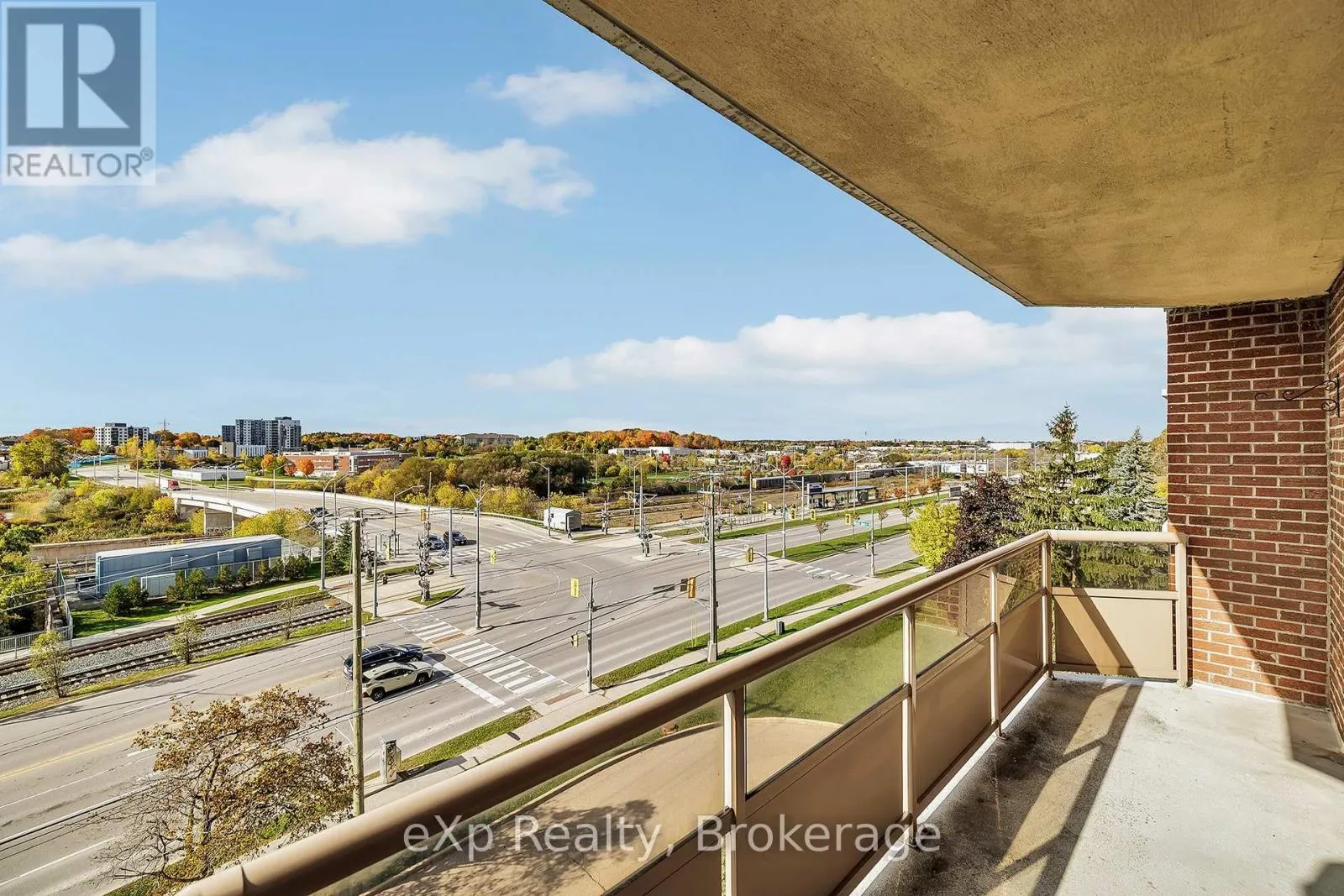 605 - 1100 COURTLAND AVENUE E, #605