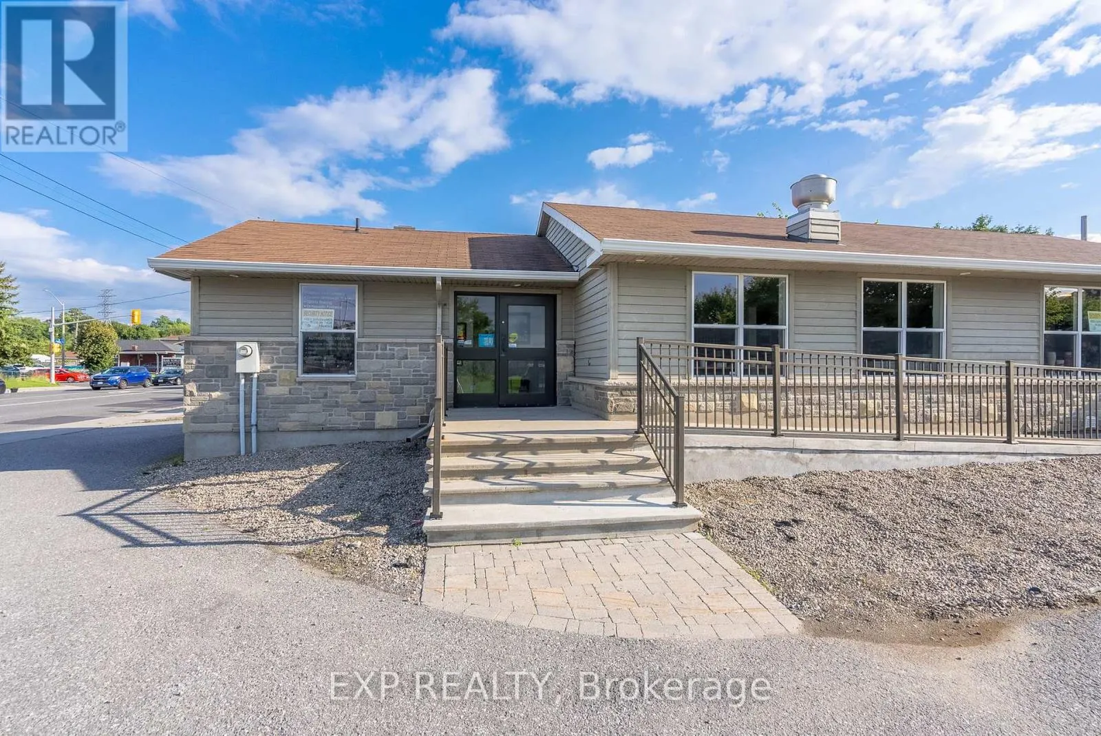 1014 MAITLAND AVENUE