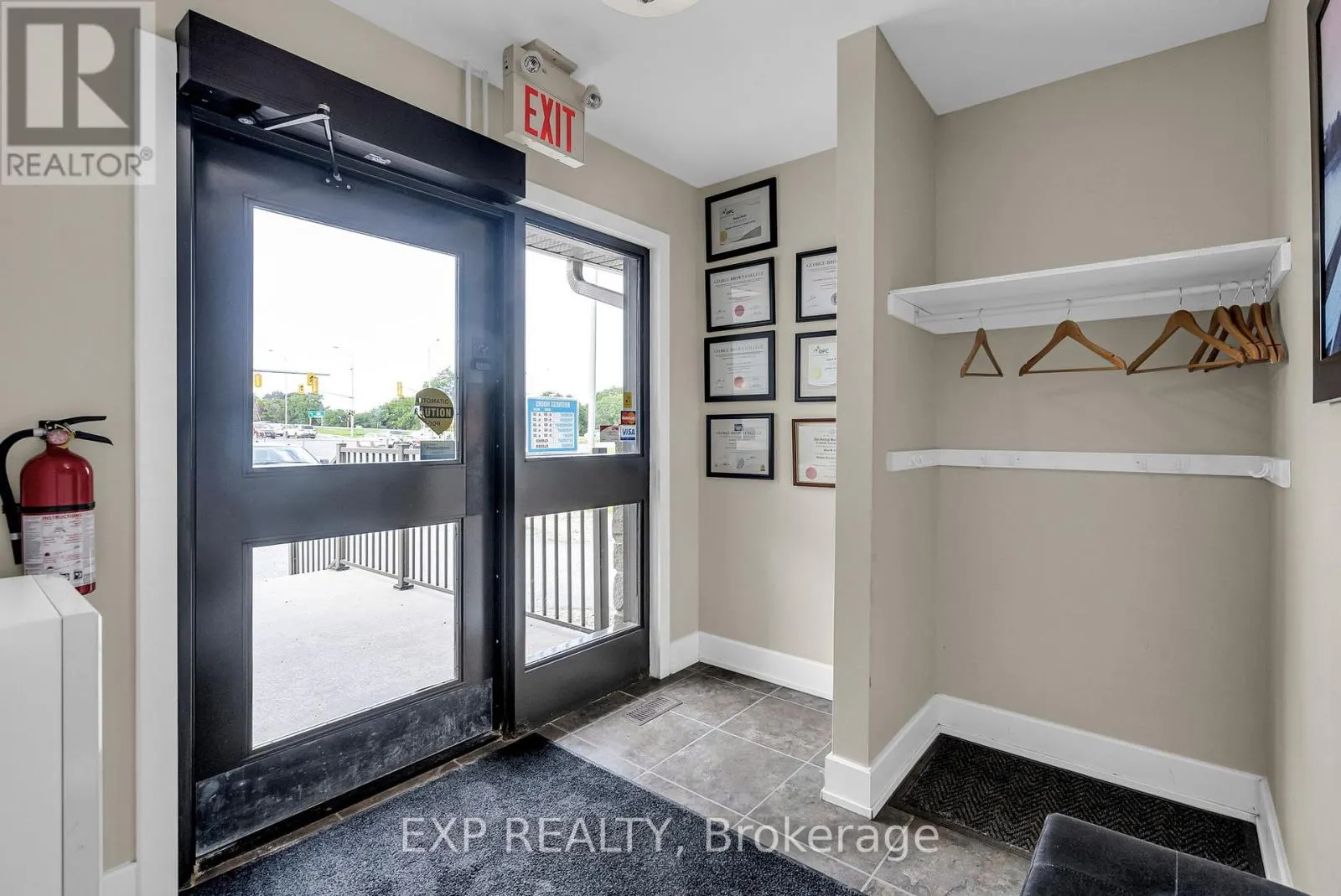 1014 MAITLAND AVENUE