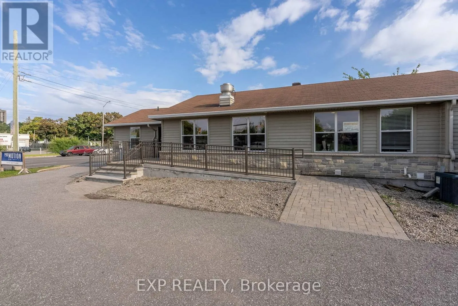 1014 MAITLAND AVENUE