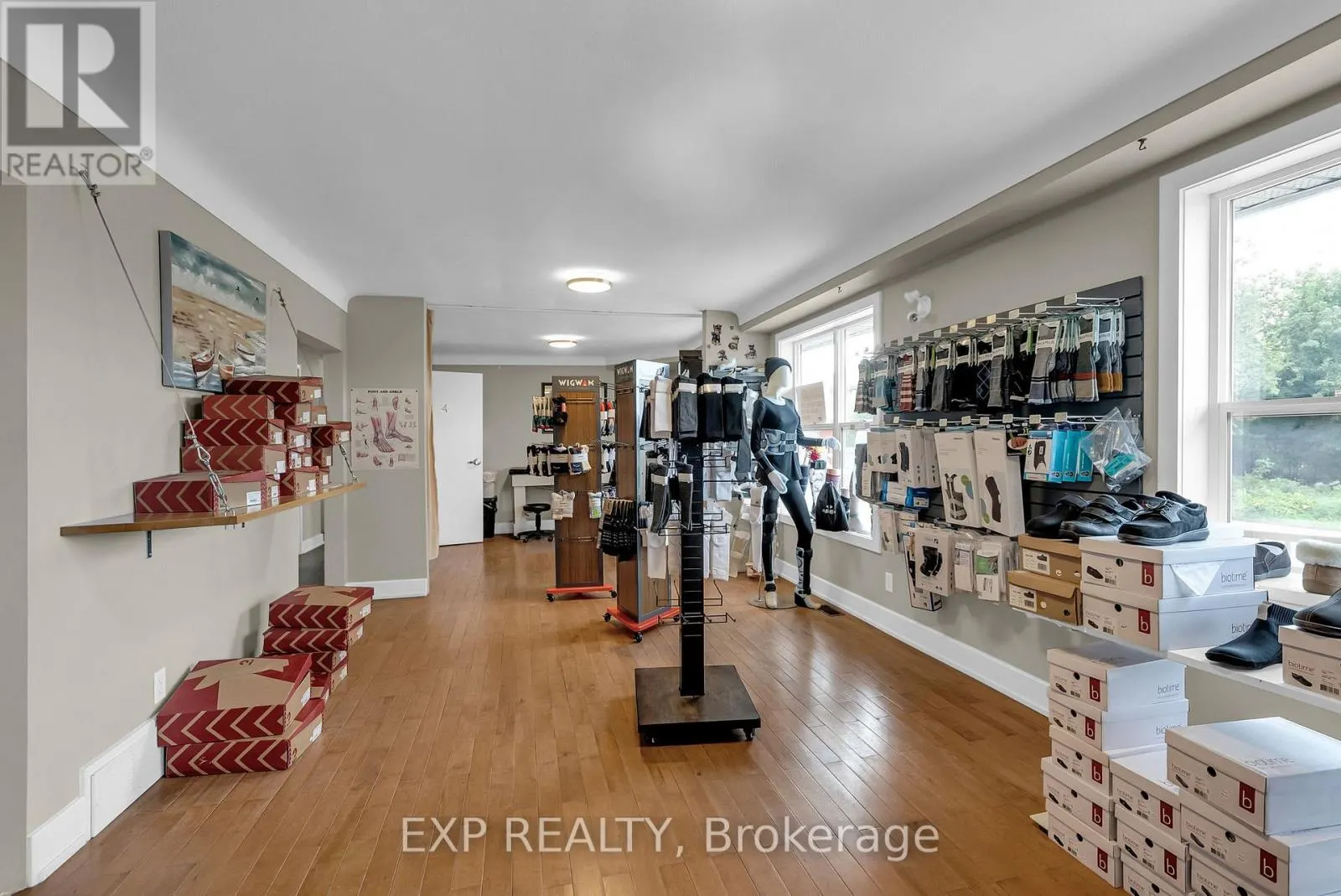 1014 MAITLAND AVENUE