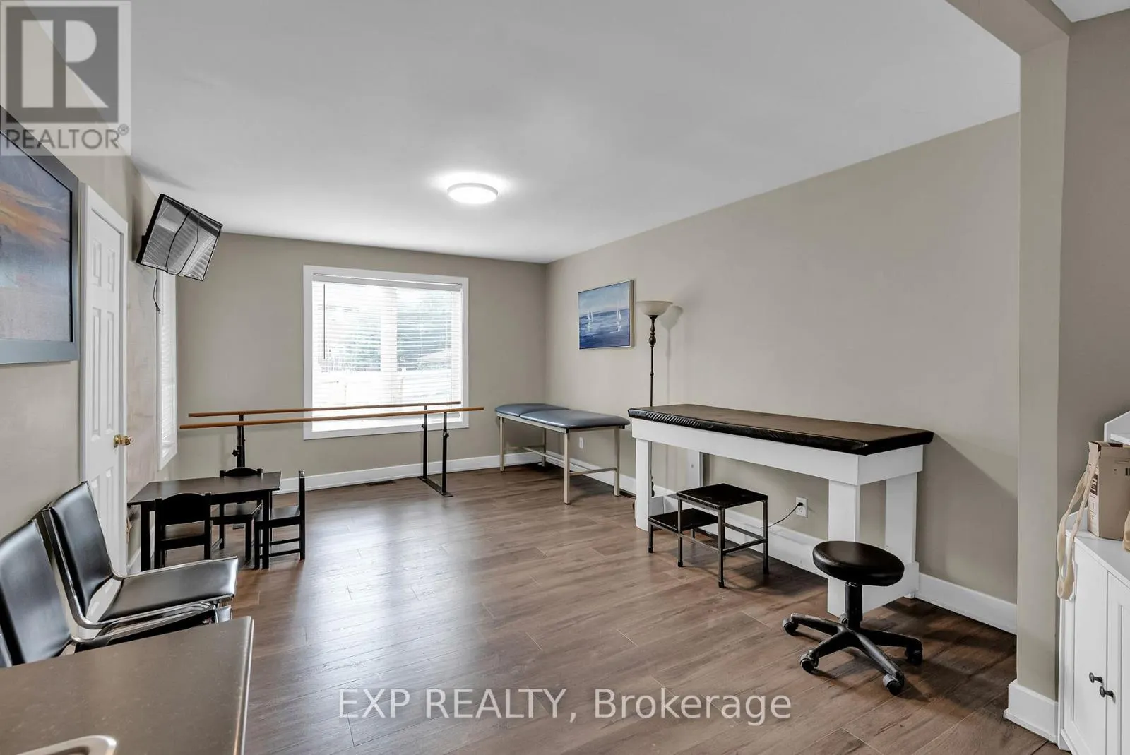 1014 MAITLAND AVENUE