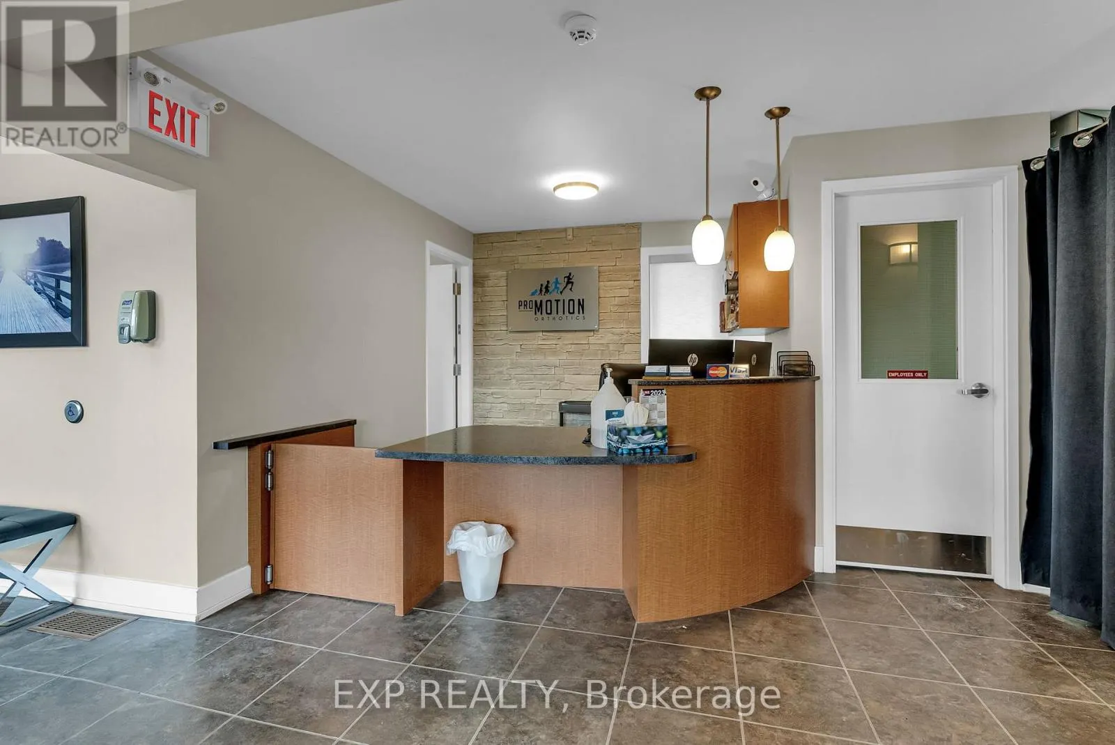 1014 MAITLAND AVENUE