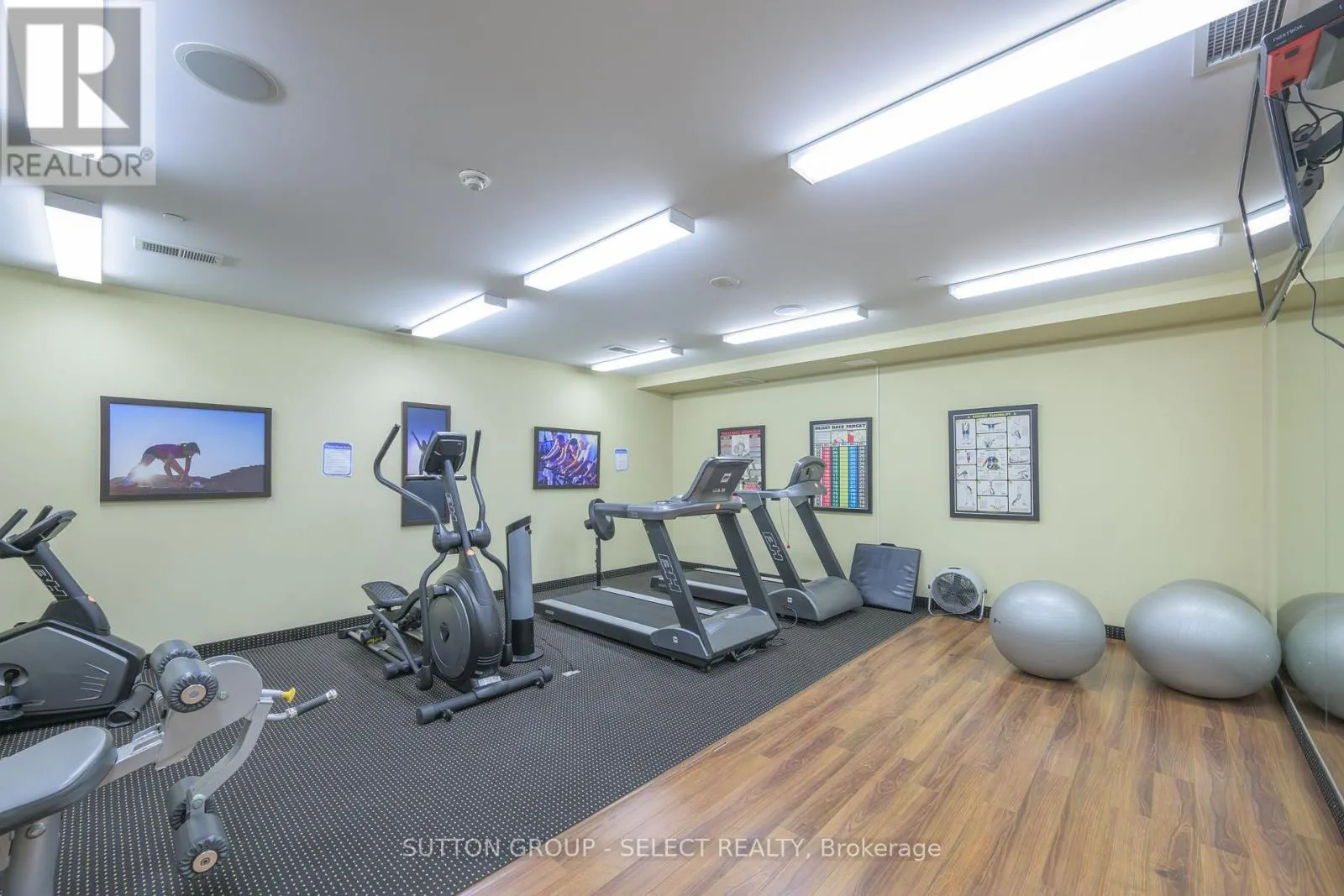 303 - 1030 CORONATION DRIVE, #303