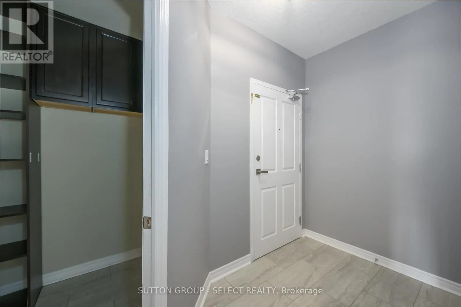 303 - 1030 CORONATION DRIVE, #303