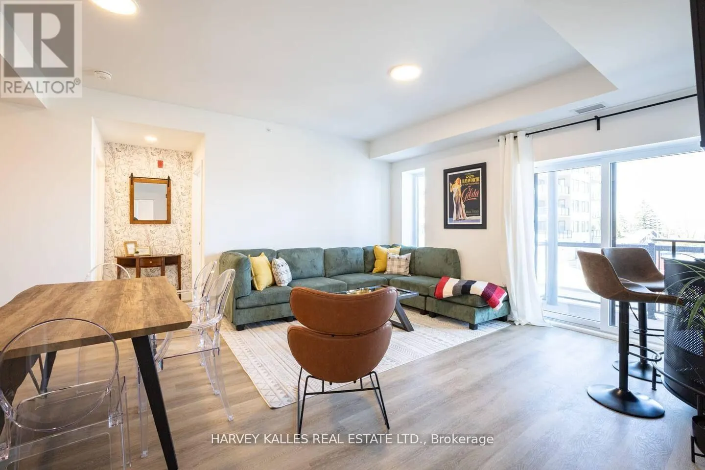 205 - 19B WEST STREET