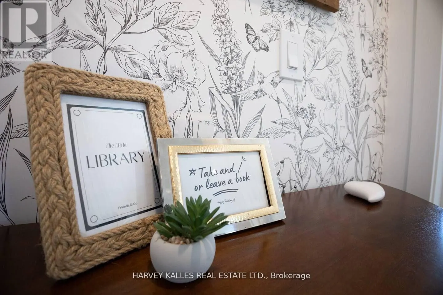 205 - 19B WEST STREET