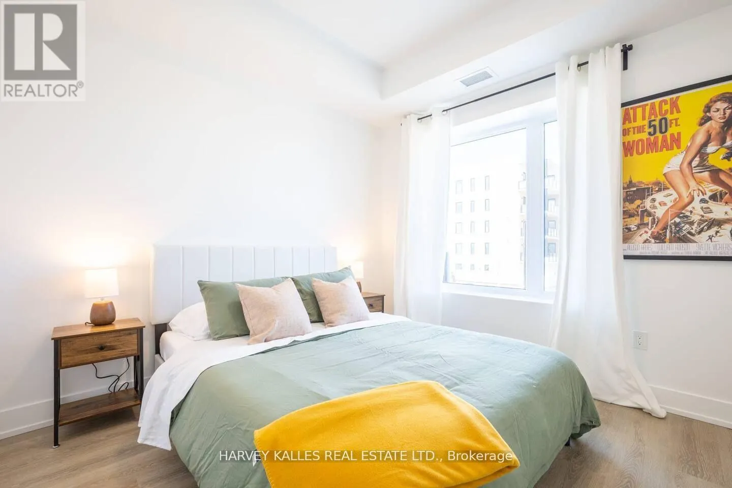 205 - 19B WEST STREET