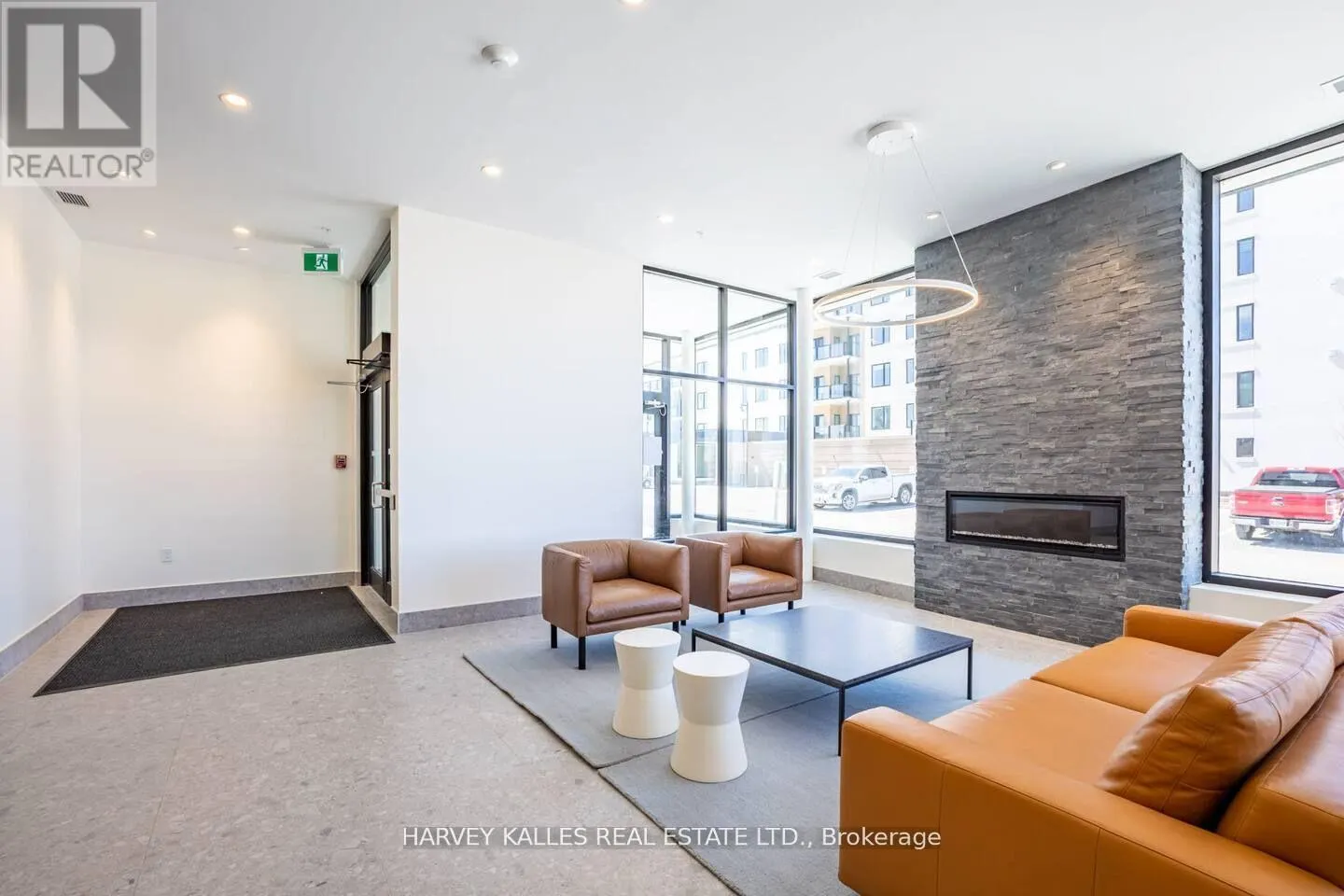 205 - 19B WEST STREET