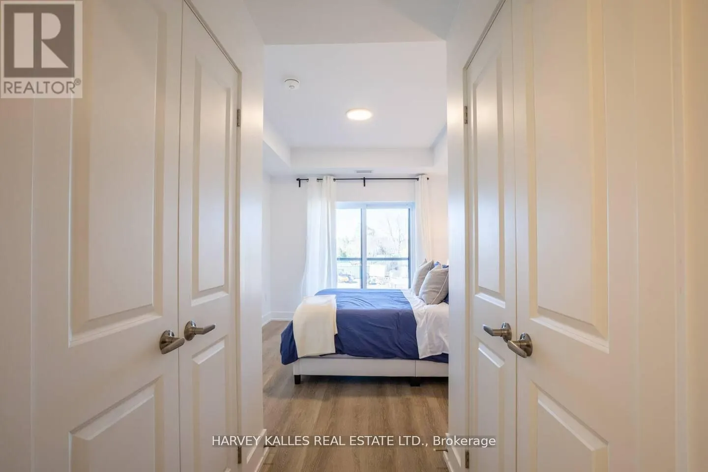 205 - 19B WEST STREET