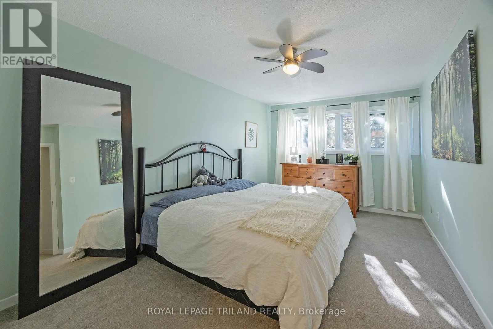 2 - 590 MILLBANK DRIVE, #2