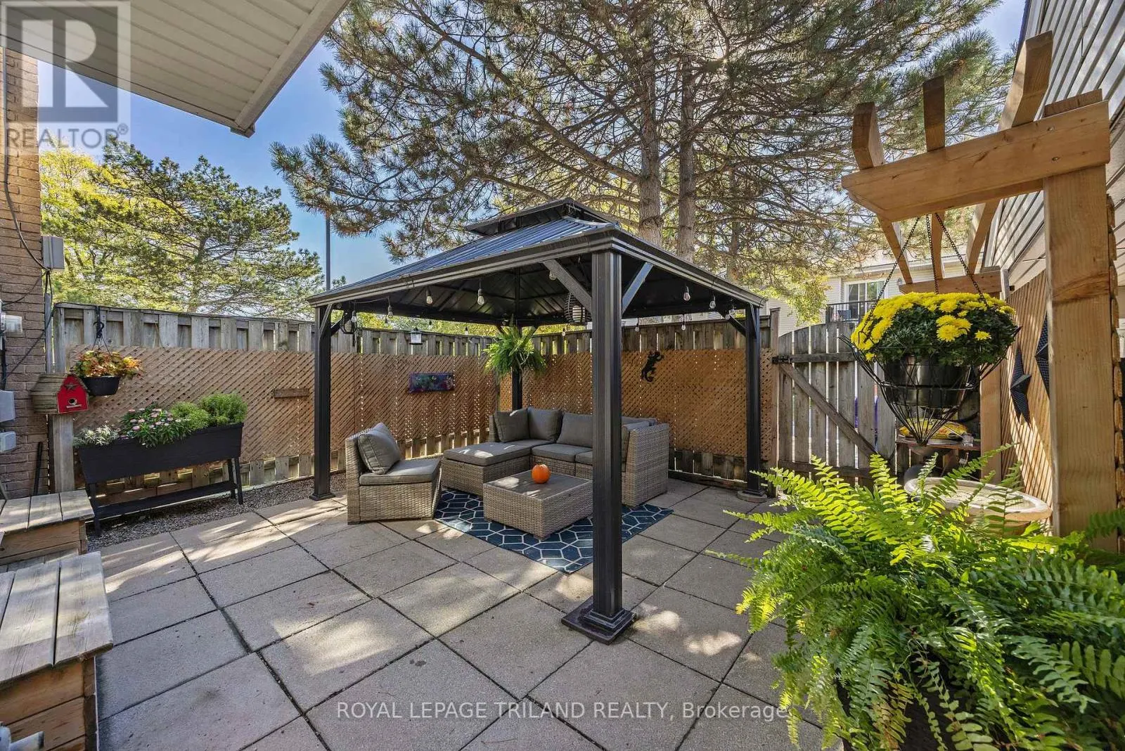 2 - 590 MILLBANK DRIVE, #2