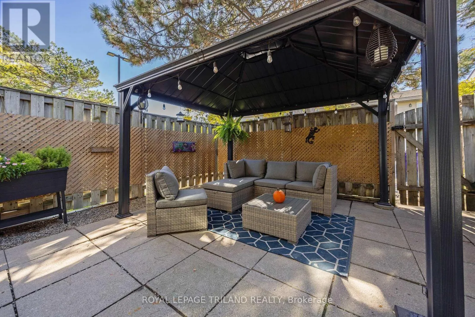 2 - 590 MILLBANK DRIVE, #2