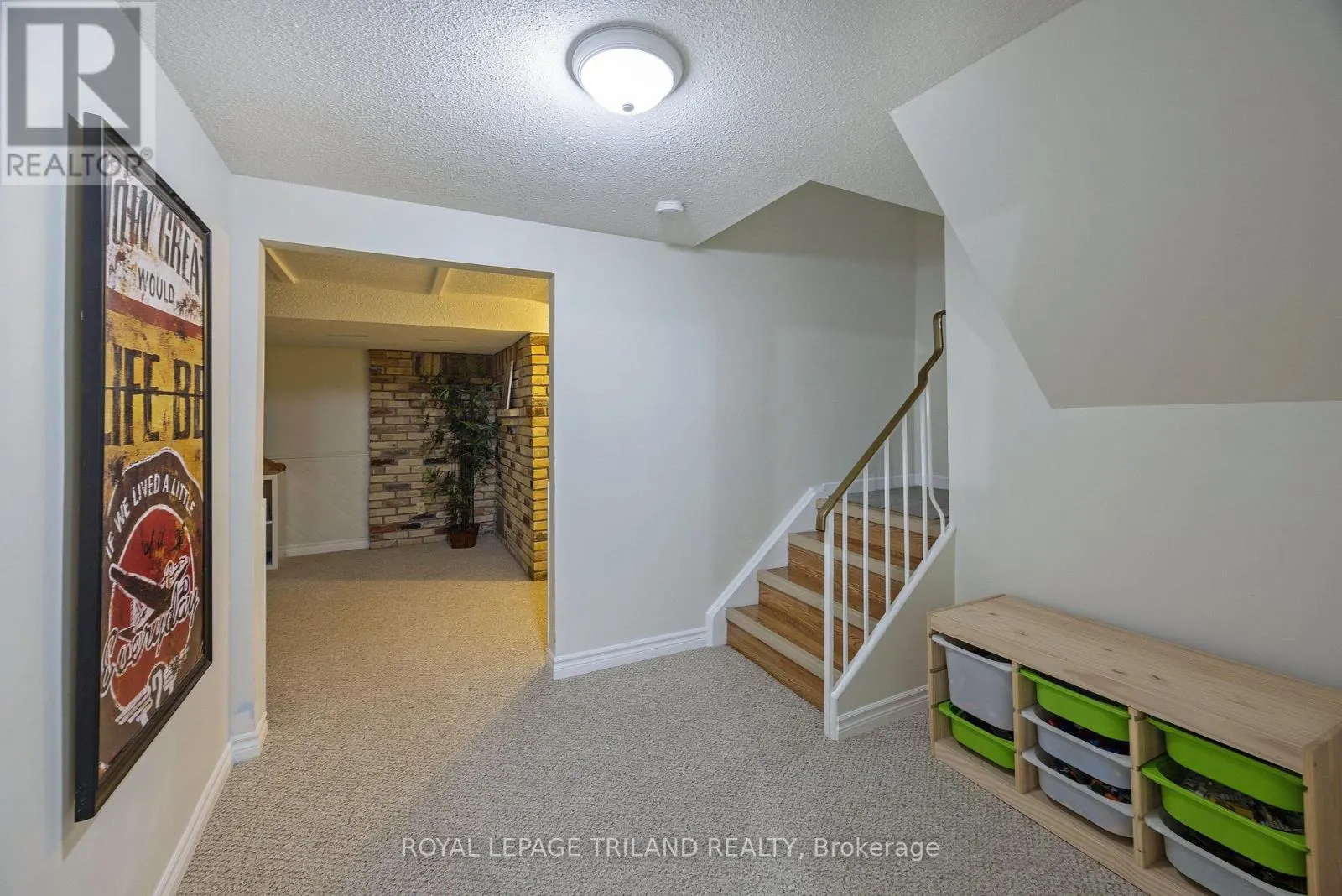 2 - 590 MILLBANK DRIVE, #2