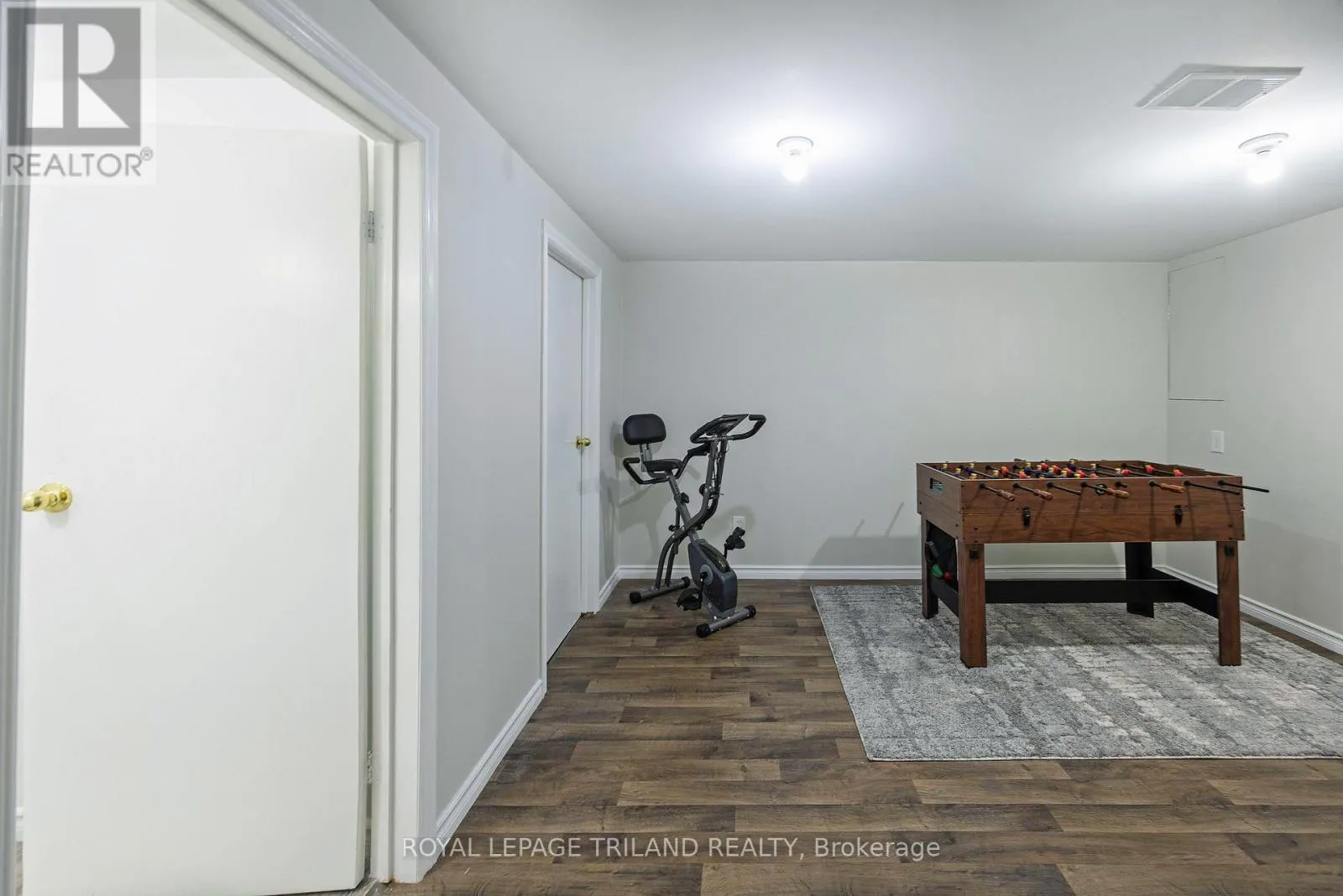 2 - 590 MILLBANK DRIVE, #2