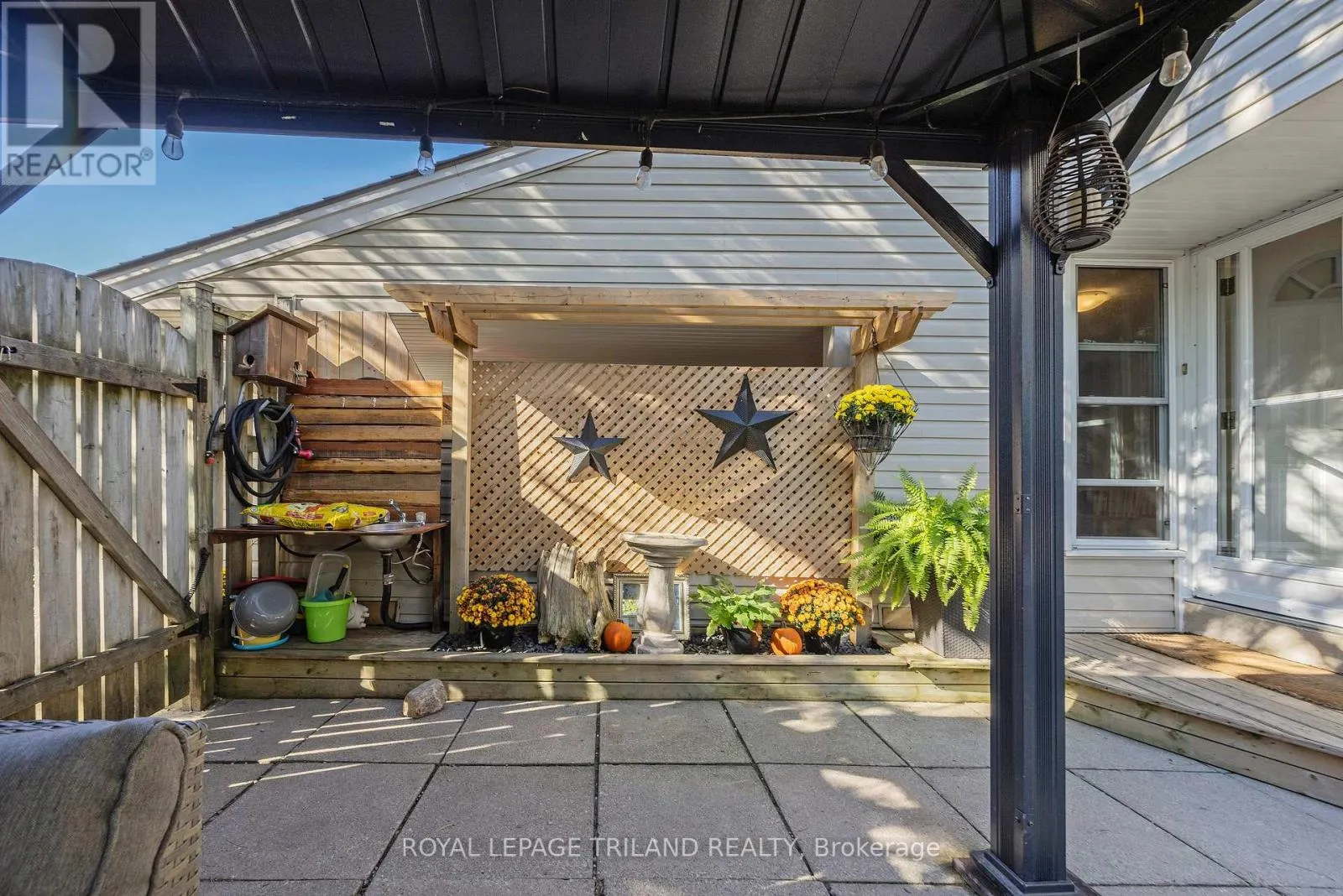 2 - 590 MILLBANK DRIVE, #2