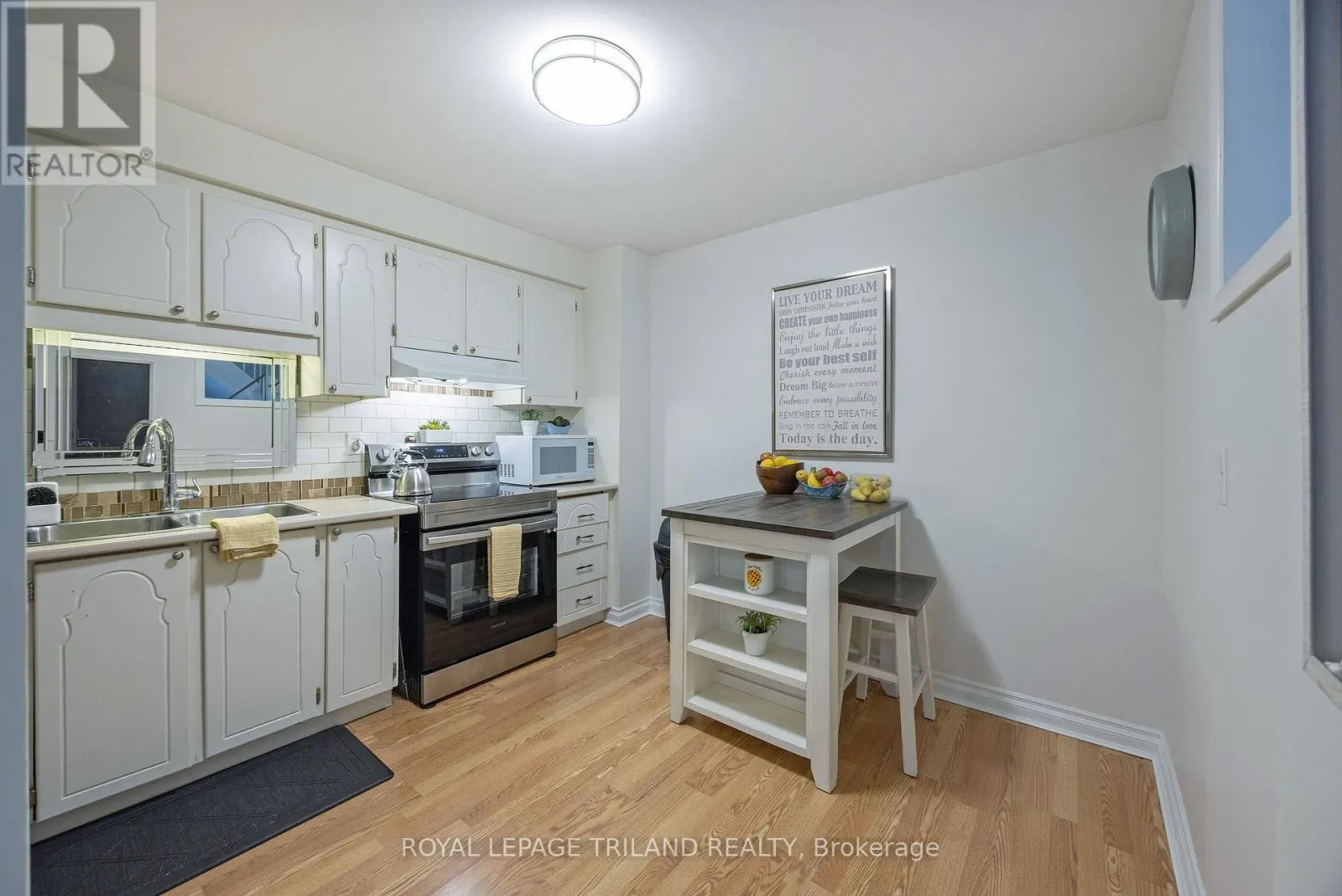 2 - 590 MILLBANK DRIVE, #2