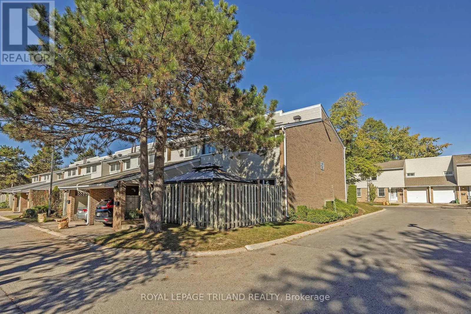 2 - 590 MILLBANK DRIVE, #2