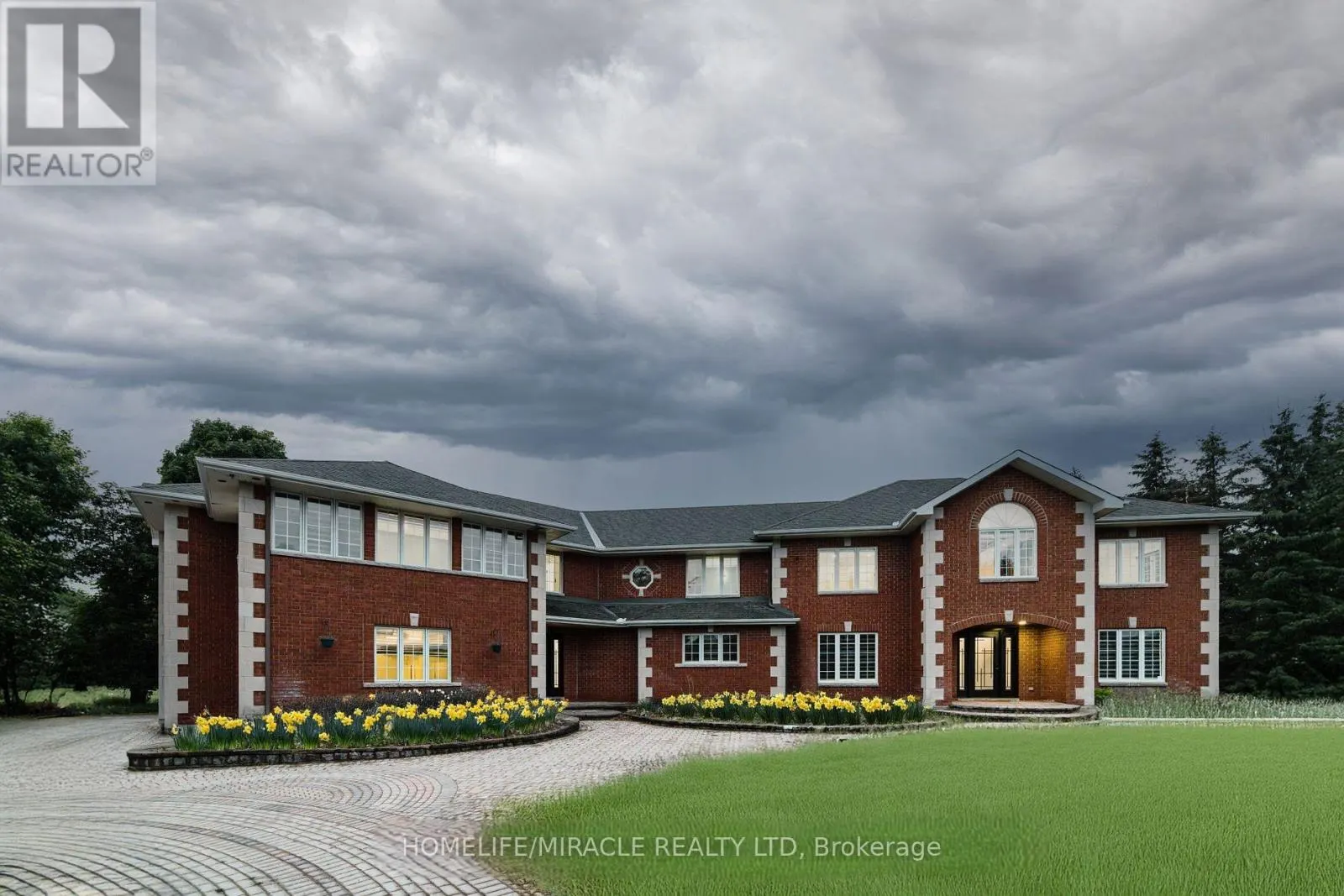 141 KERRY HILL CRESCENT