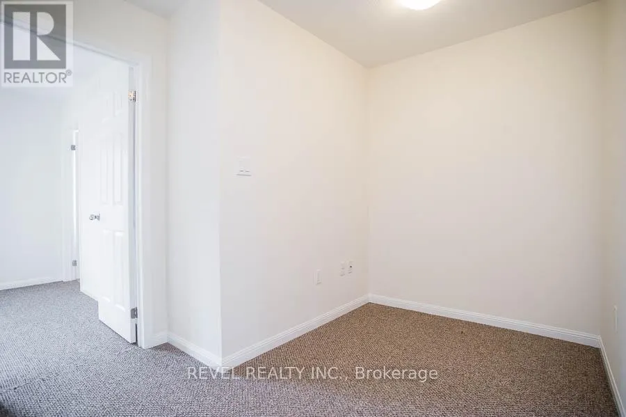 22 - 21 DIANA AVENUE