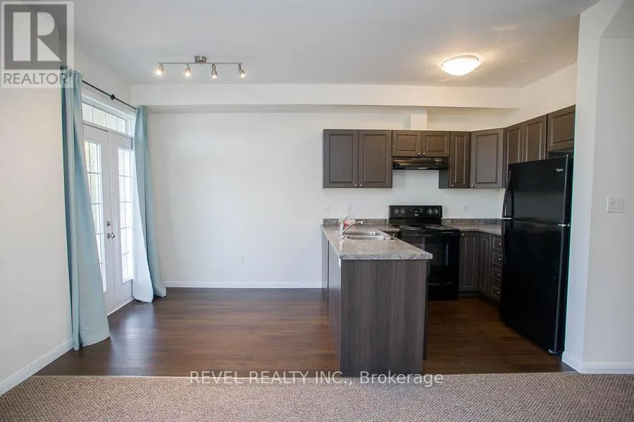 22 - 21 DIANA AVENUE