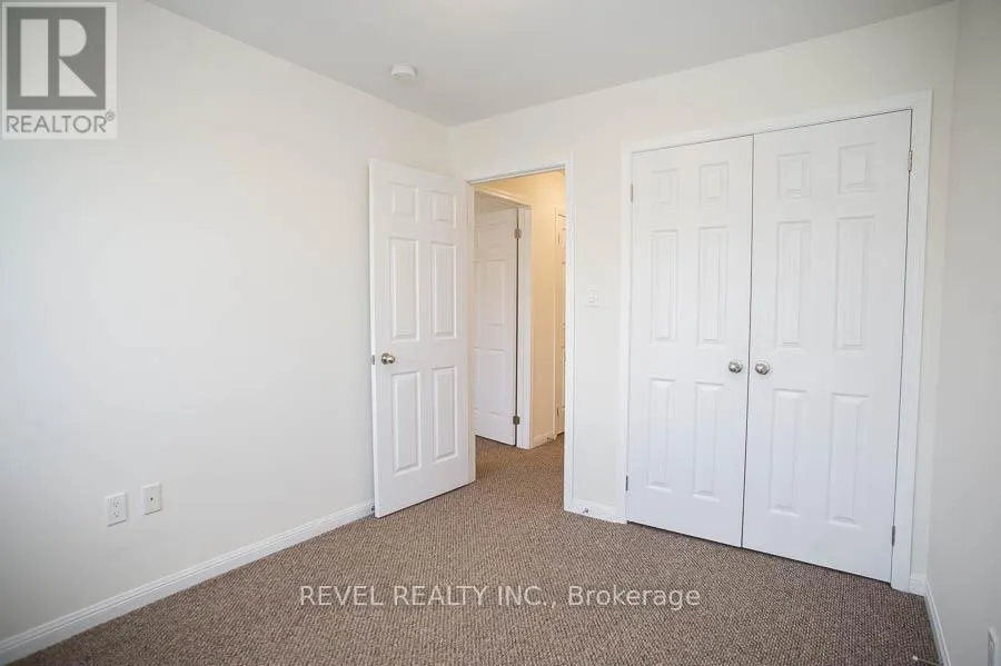 22 - 21 DIANA AVENUE