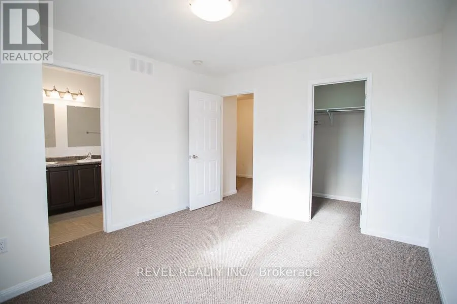 22 - 21 DIANA AVENUE