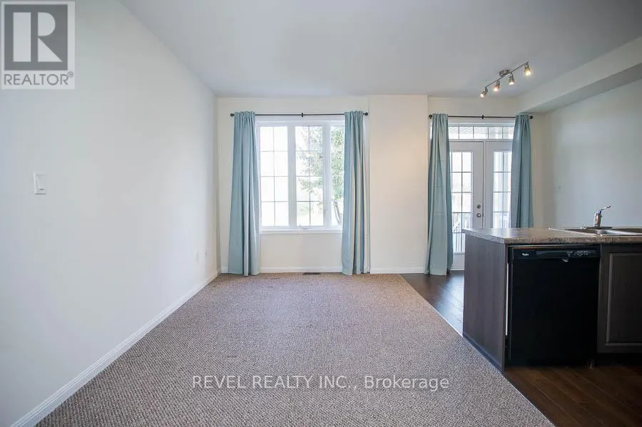 22 - 21 DIANA AVENUE