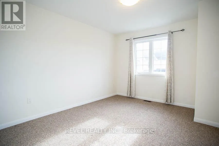 22 - 21 DIANA AVENUE