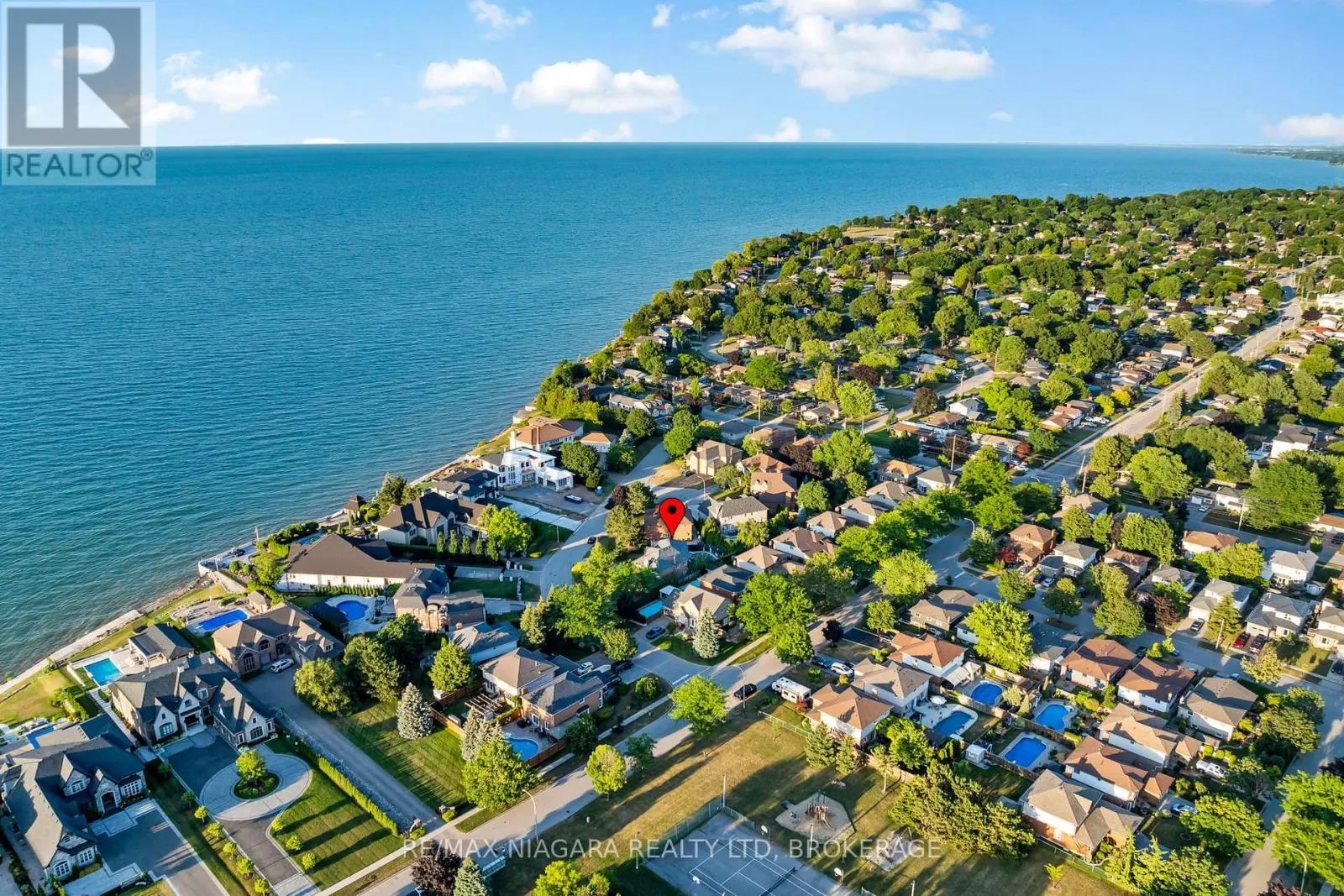 13 SHORELINE CRESCENT