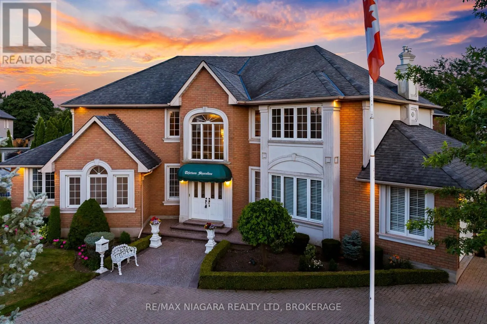 13 SHORELINE CRESCENT