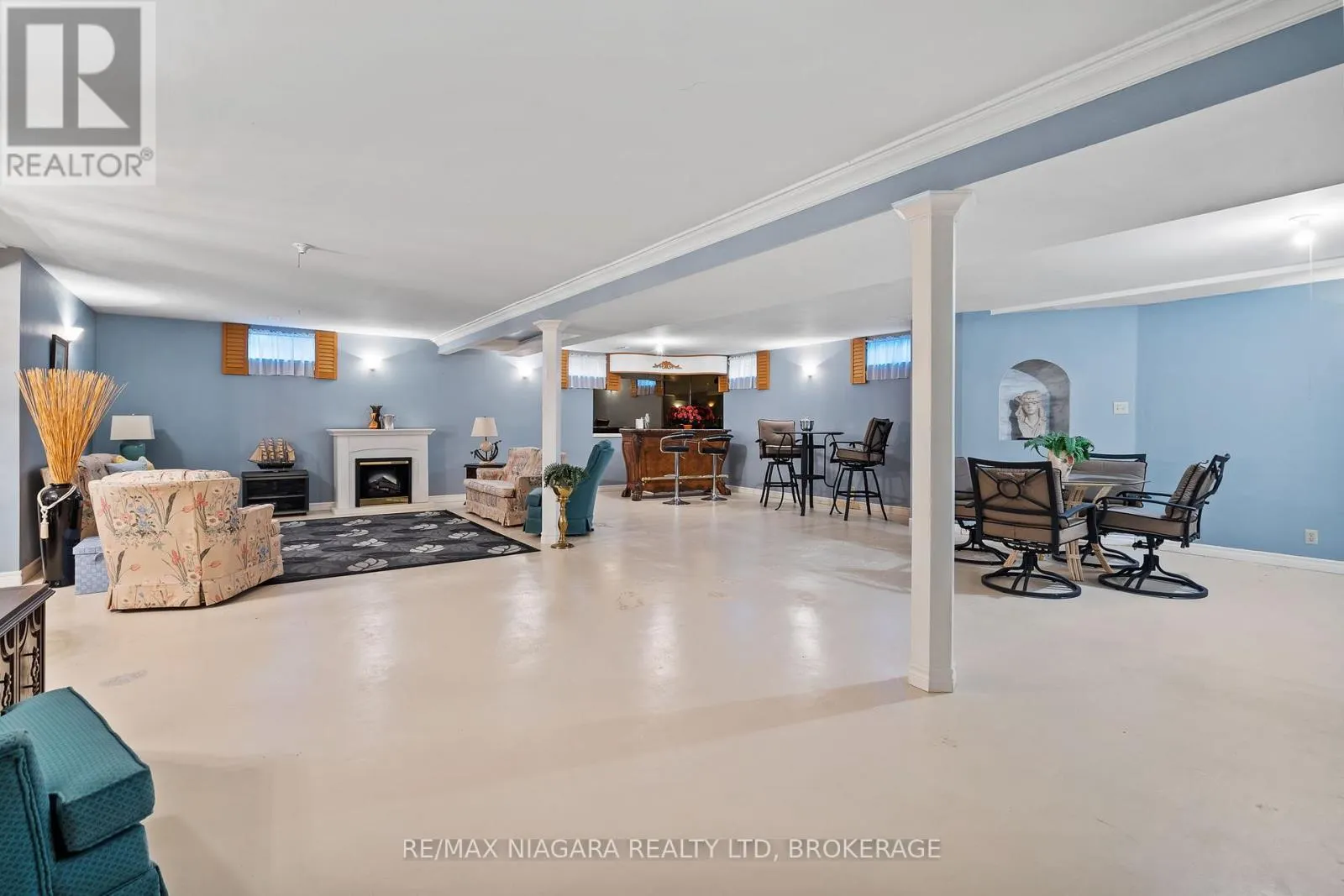 13 SHORELINE CRESCENT