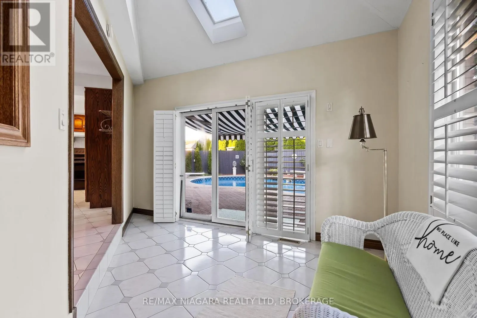 13 SHORELINE CRESCENT