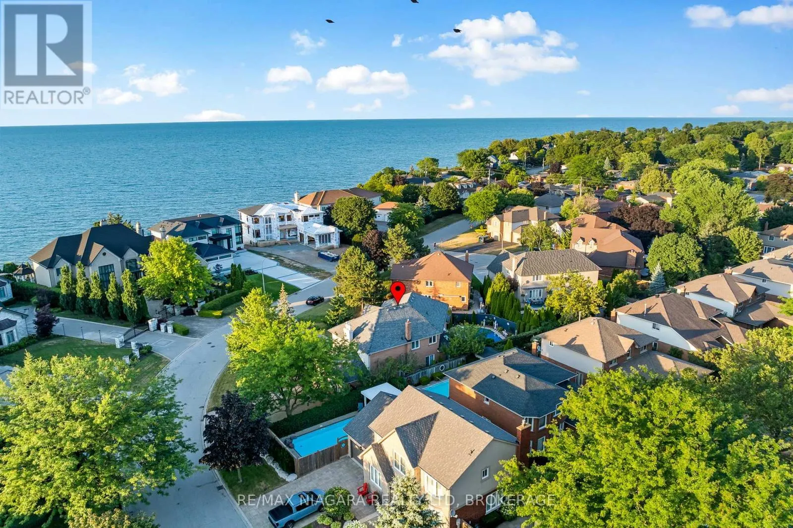 13 SHORELINE CRESCENT