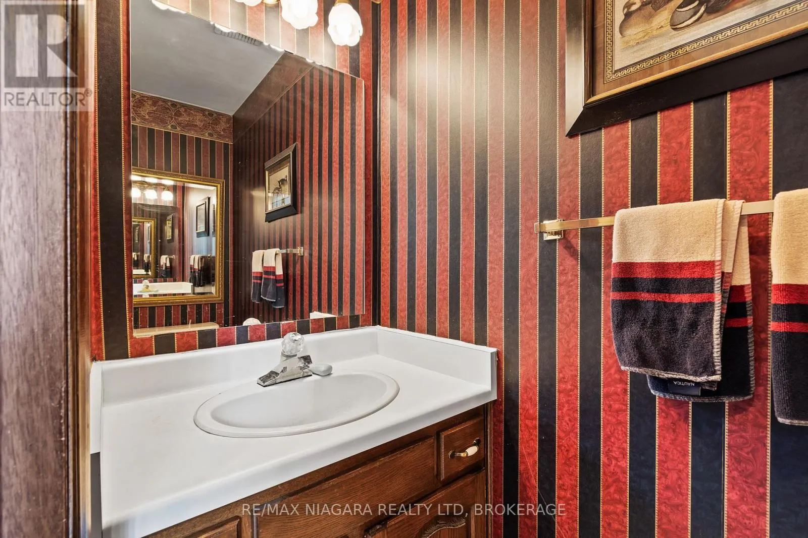 13 SHORELINE CRESCENT