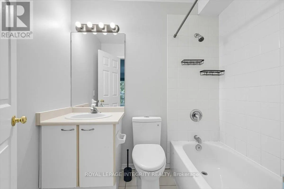 4 - 2949 RICHMOND ROAD