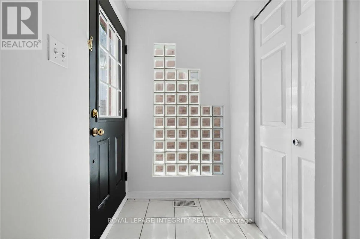 4 - 2949 RICHMOND ROAD