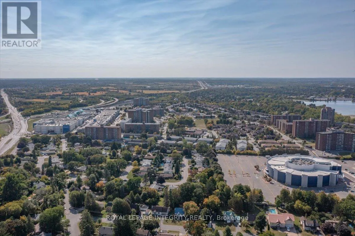 4 - 2949 RICHMOND ROAD