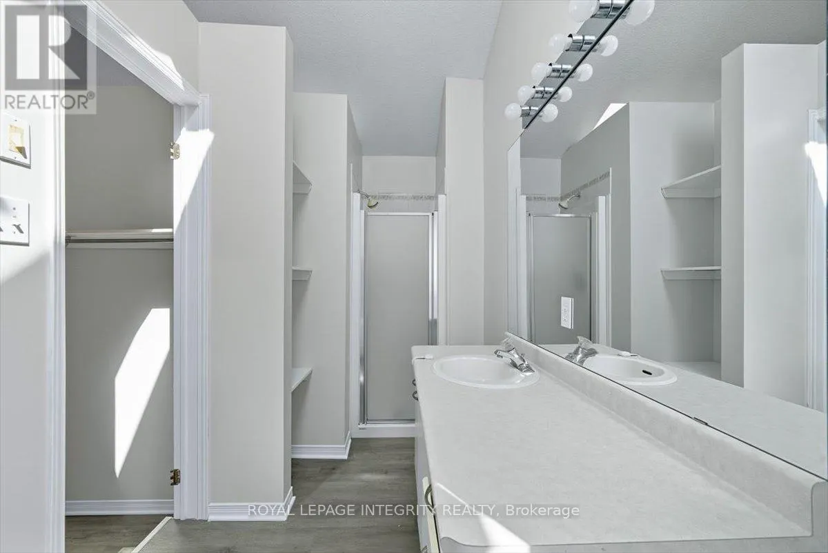 4 - 2949 RICHMOND ROAD