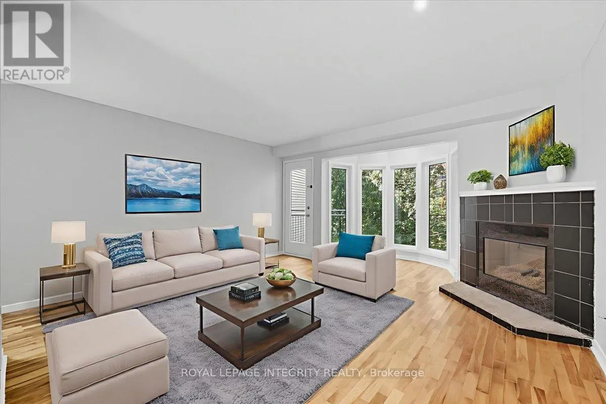 4 - 2949 RICHMOND ROAD