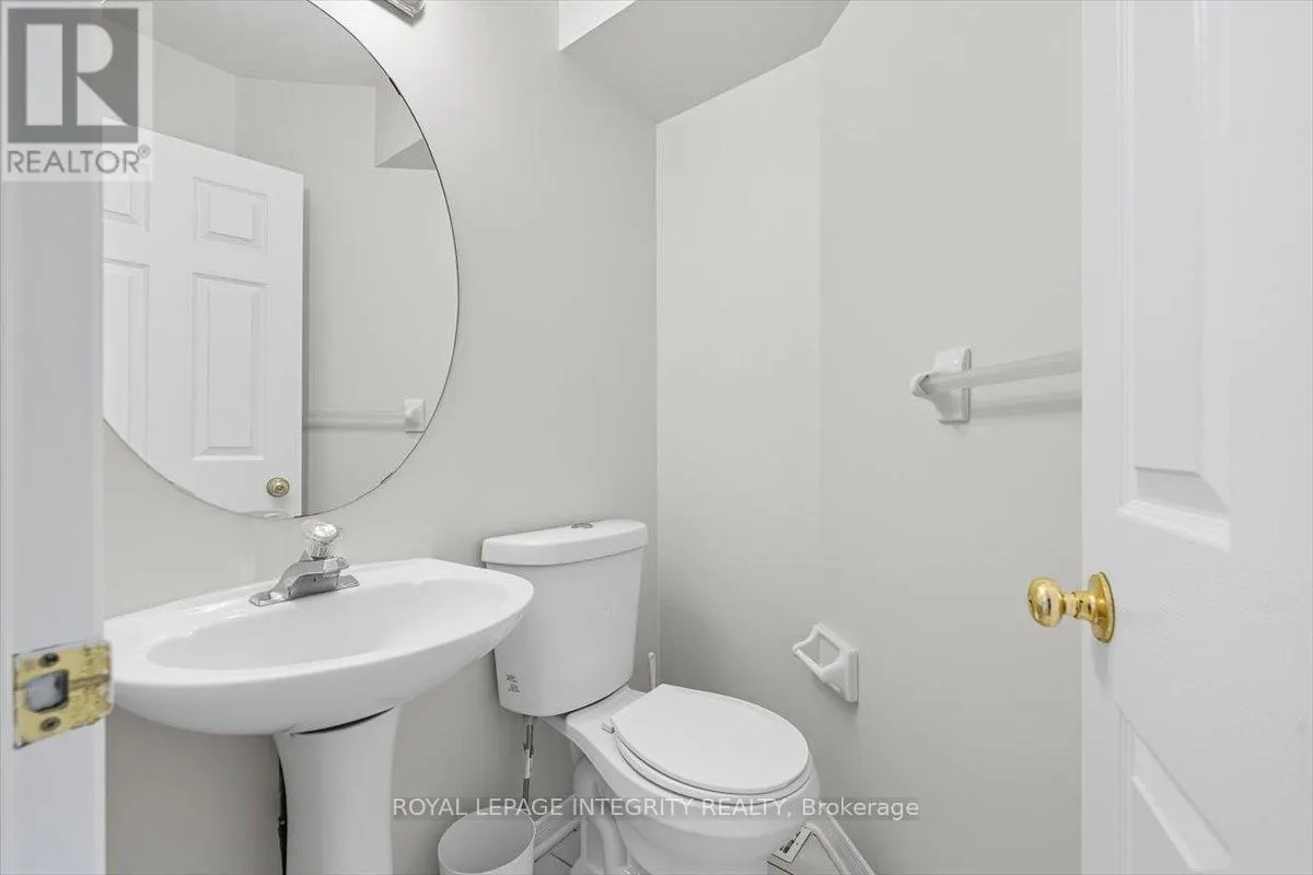 4 - 2949 RICHMOND ROAD