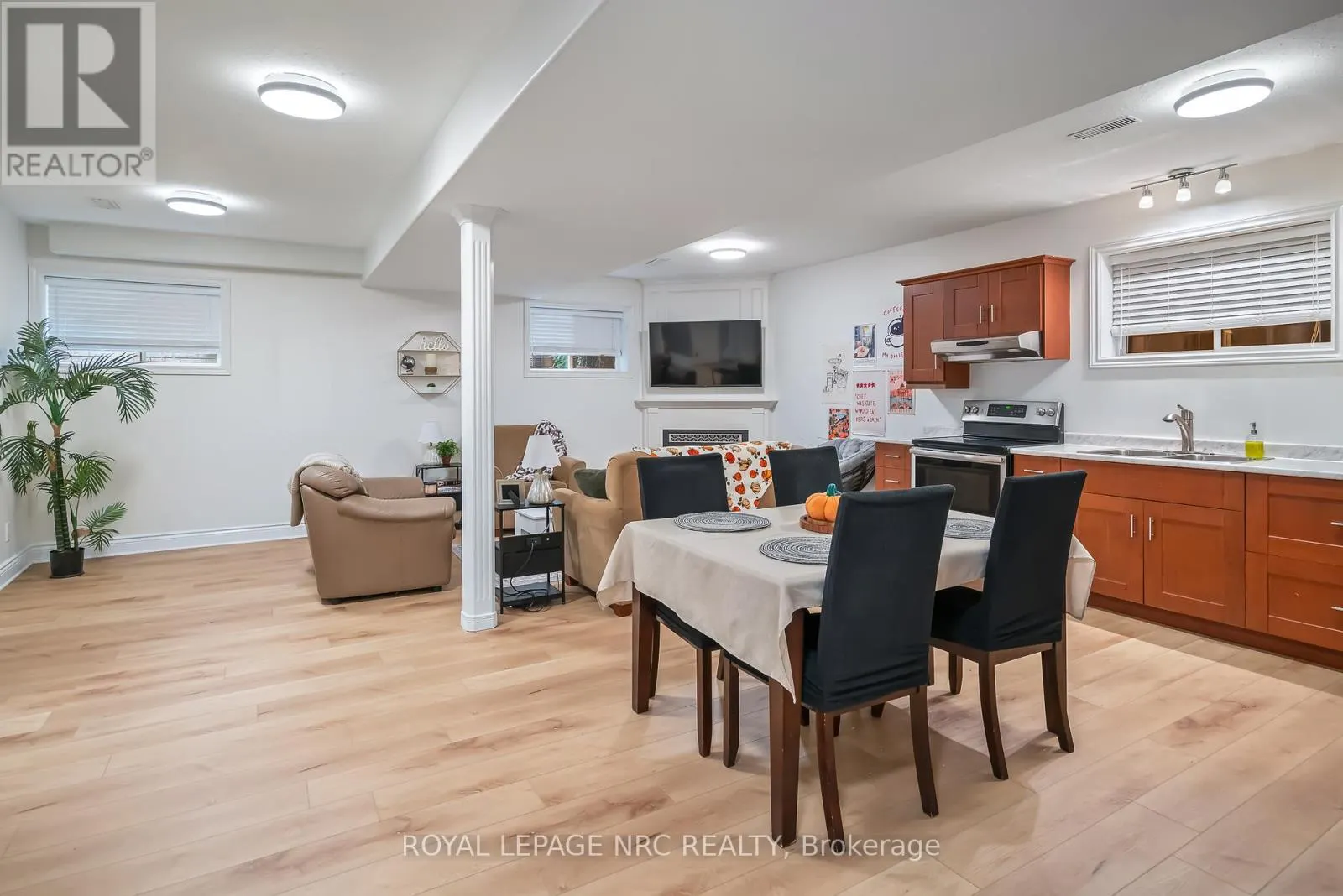 5255 WHITE DOVE PARKWAY