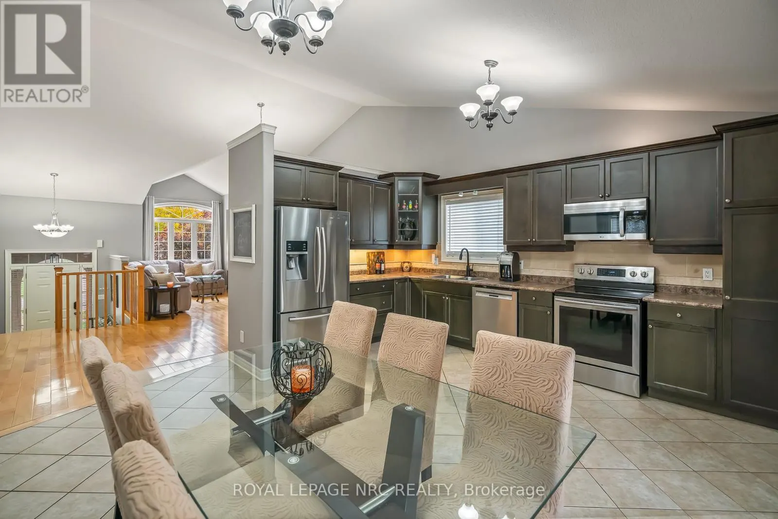 5255 WHITE DOVE PARKWAY